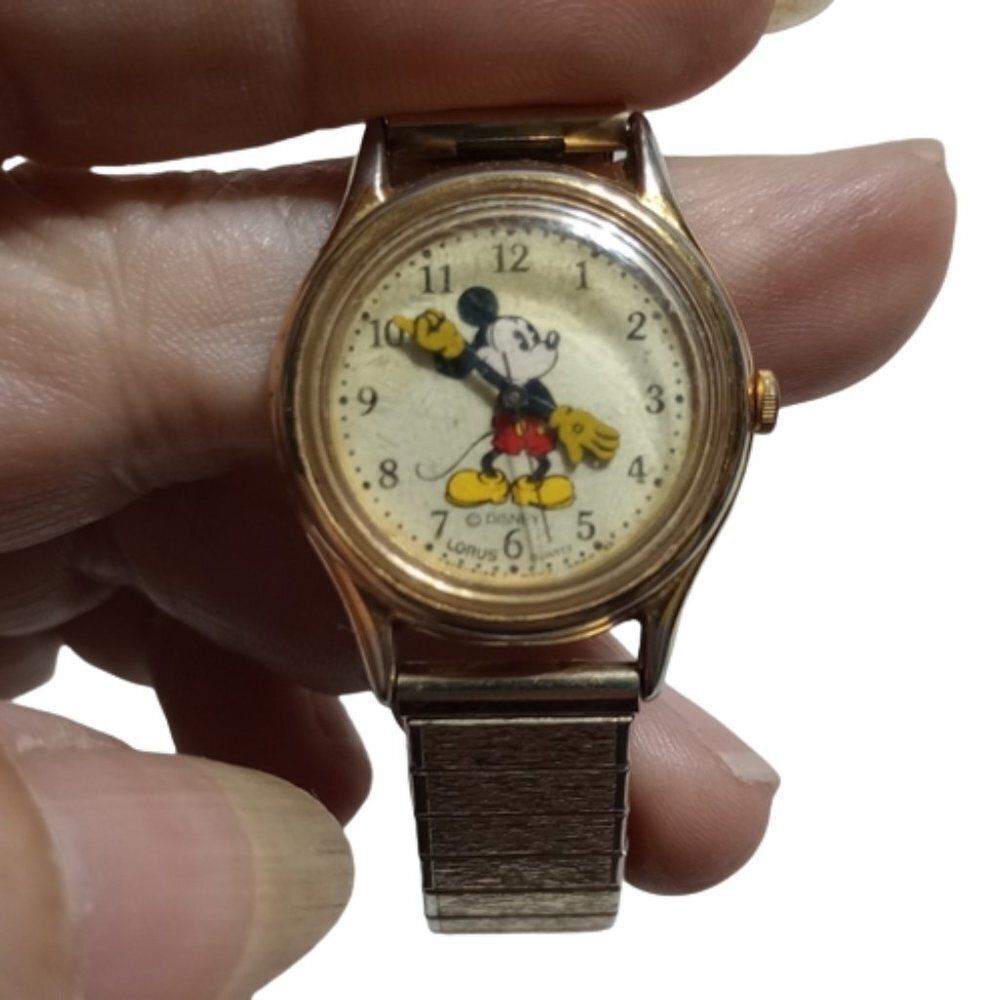Vintage Disney Mickey Mouse Wristwatch Gold Tone, not sure if working (W019)
